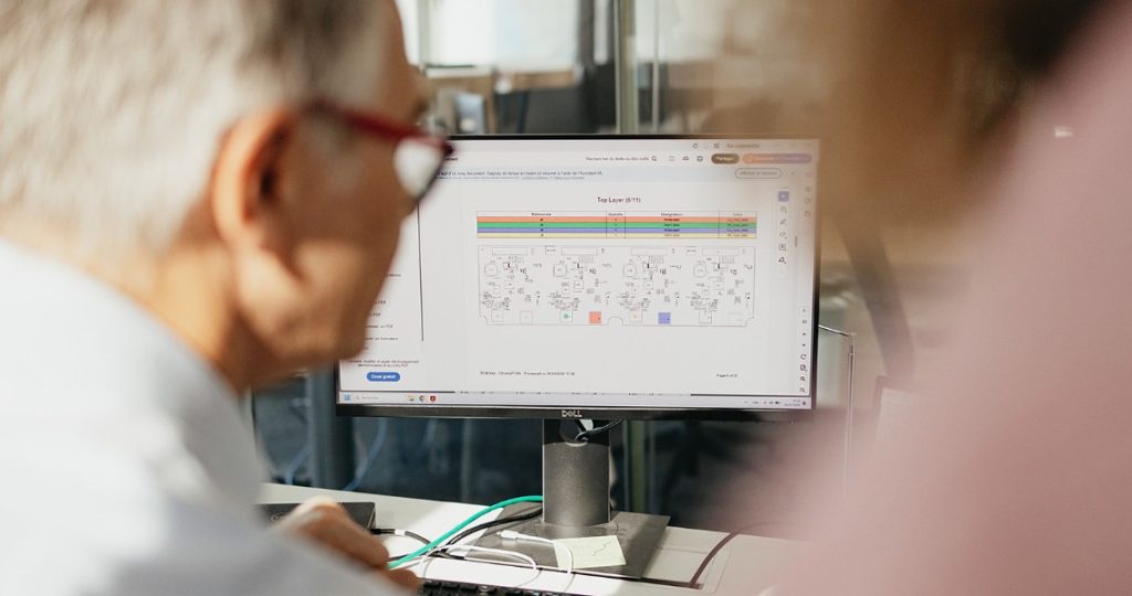 ADCIS_computer_vision_AI_Industry_Electronics_PCB_Inspection